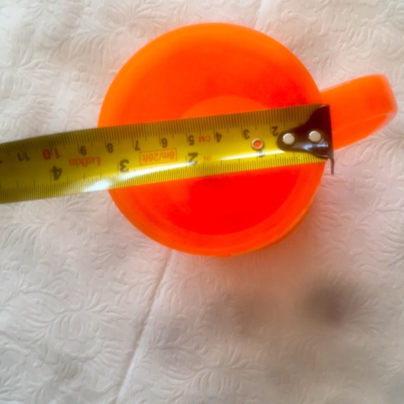 🔥2/$20🔥Double Wall Gel Freezer Orange Mug
Flower Design - Picture 6 of 7